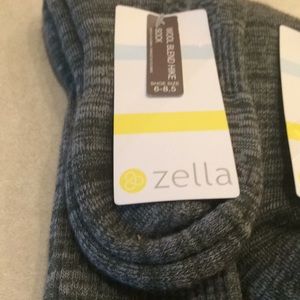 Zella women’s wool blend hike socks.